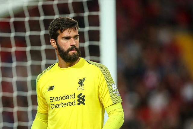  布莱顿年轻门将屡献神扑助球队客场全身而退